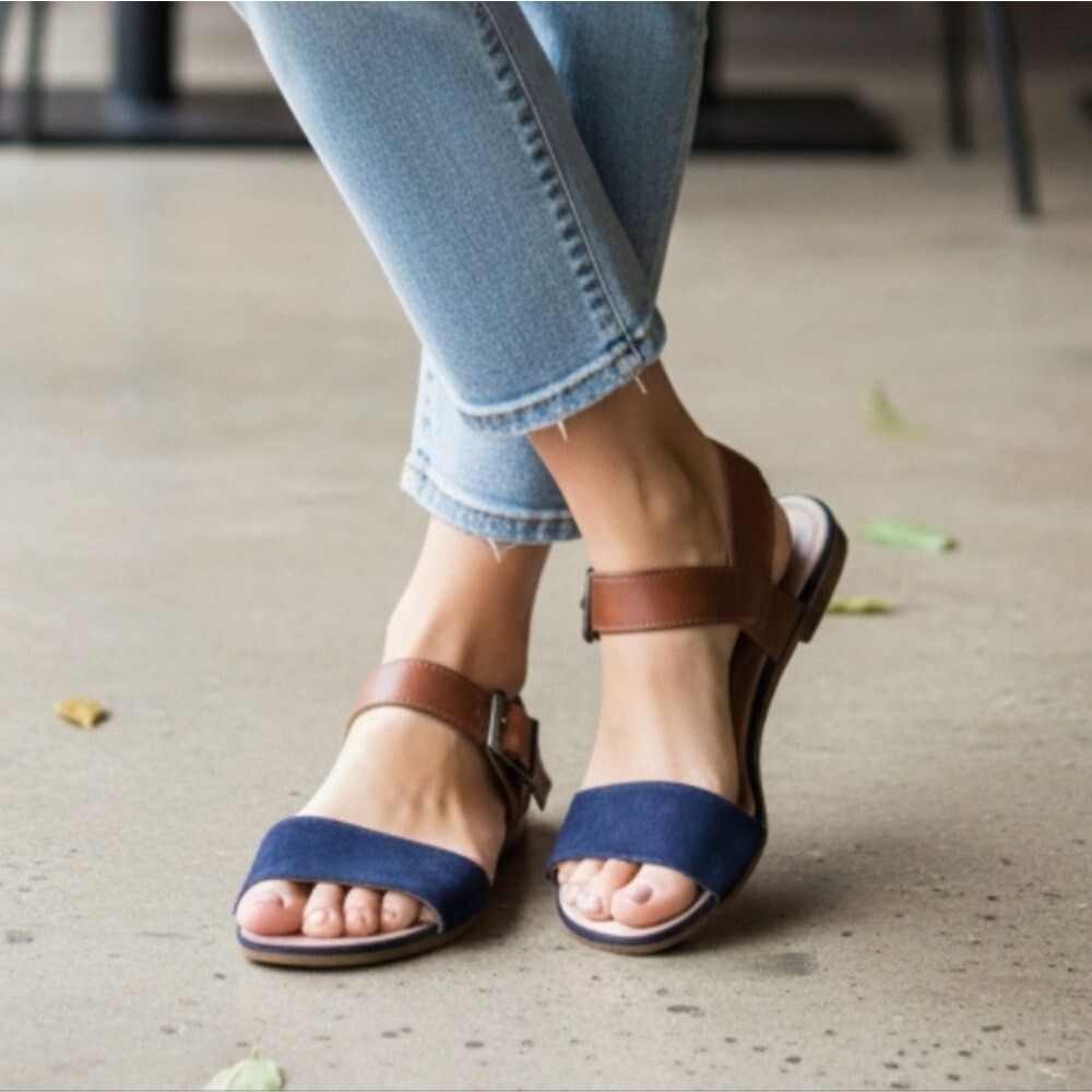 Size 10.5 Eric Michael Light Blue Women's Leather Sandals Spain 41